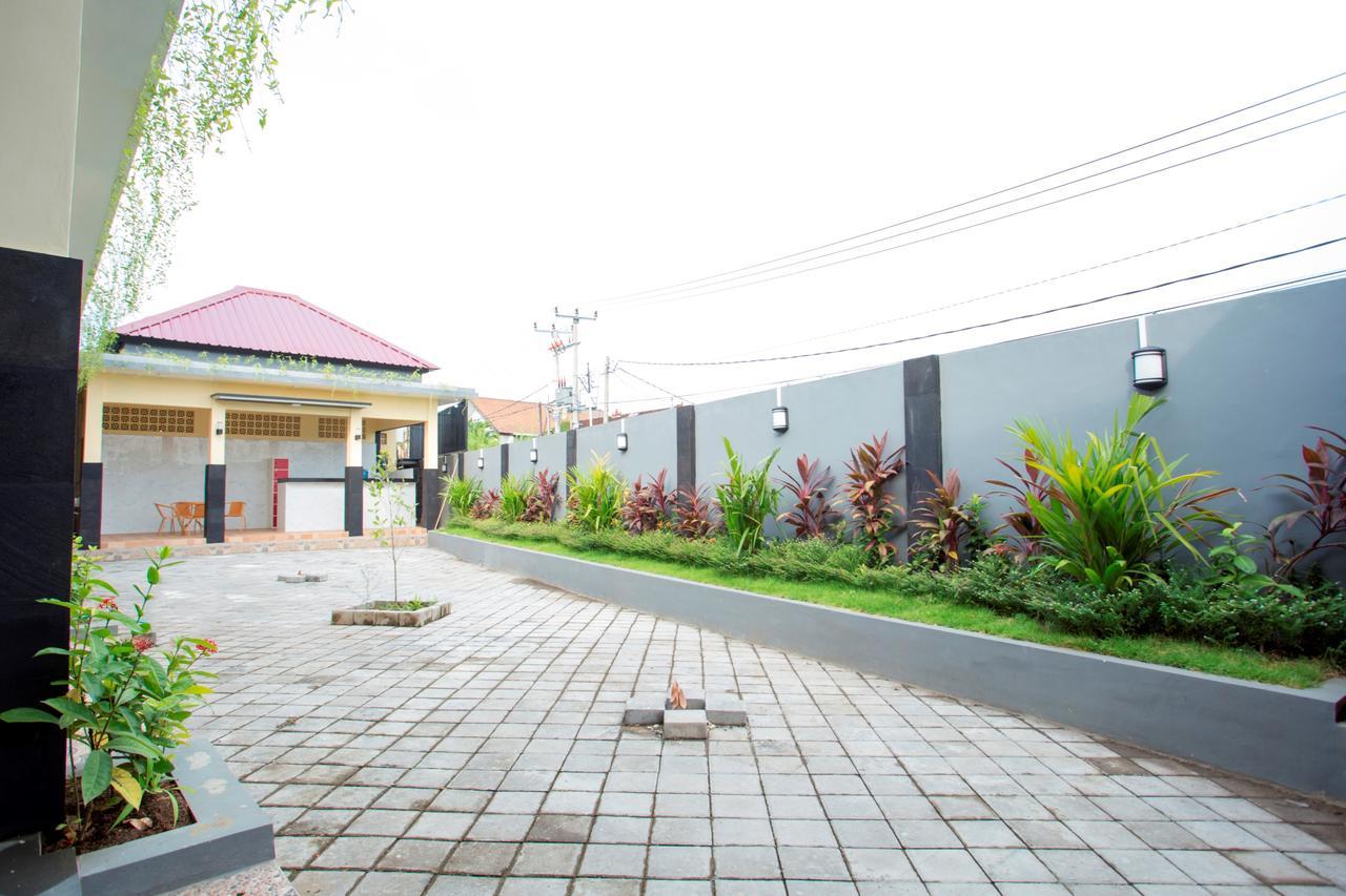 V Canggu Dormitory Esterno foto