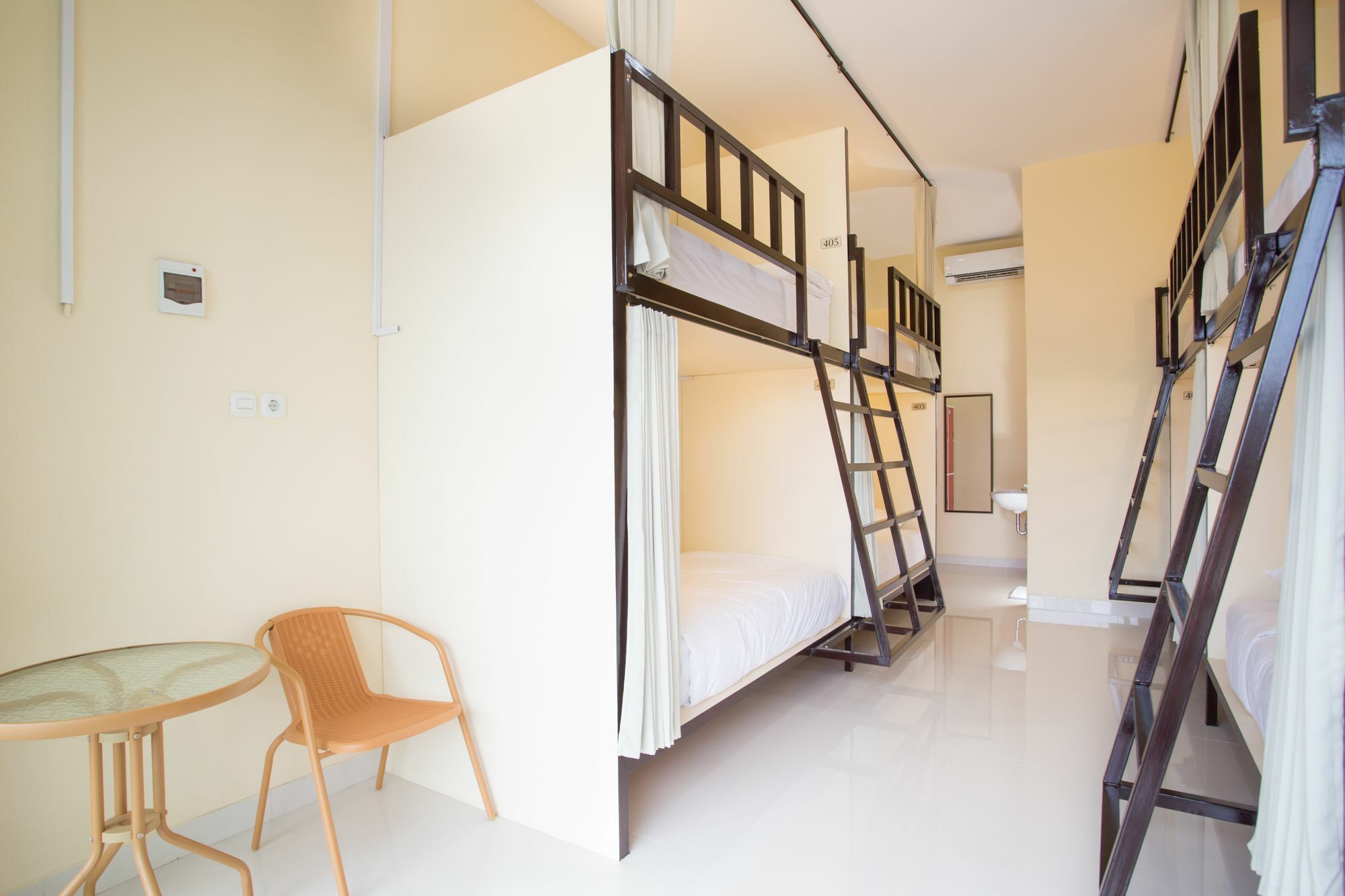 V Canggu Dormitory Esterno foto